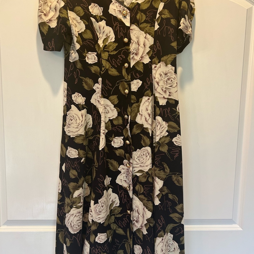 Caroline Wells Vintage Black Floral  Short Sleeve Dress Gold Button Down Front 8